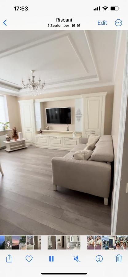 Apartament In The Center Of Chişinǎu Buitenkant foto